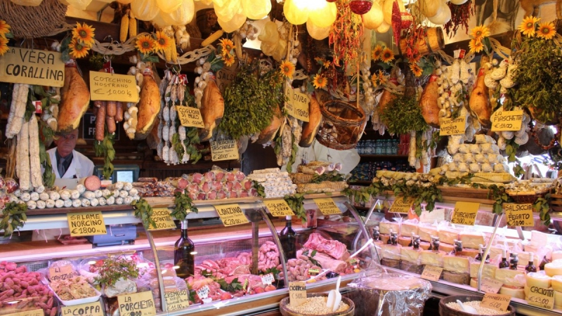 vente-LE TIGNET-min_norcia_butchery_cold_cuts-342231